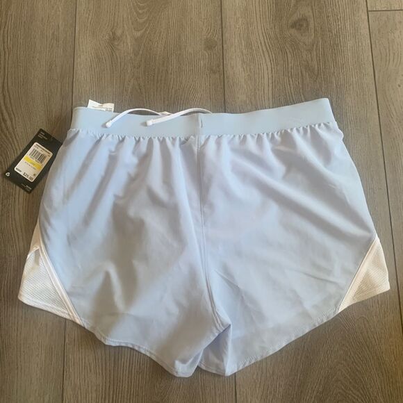 Under Armour fly by 2.0 shorts woman’s loose shorts - Picture 2 of 2